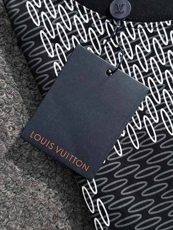 ブランドTシャツ角部分ディテール